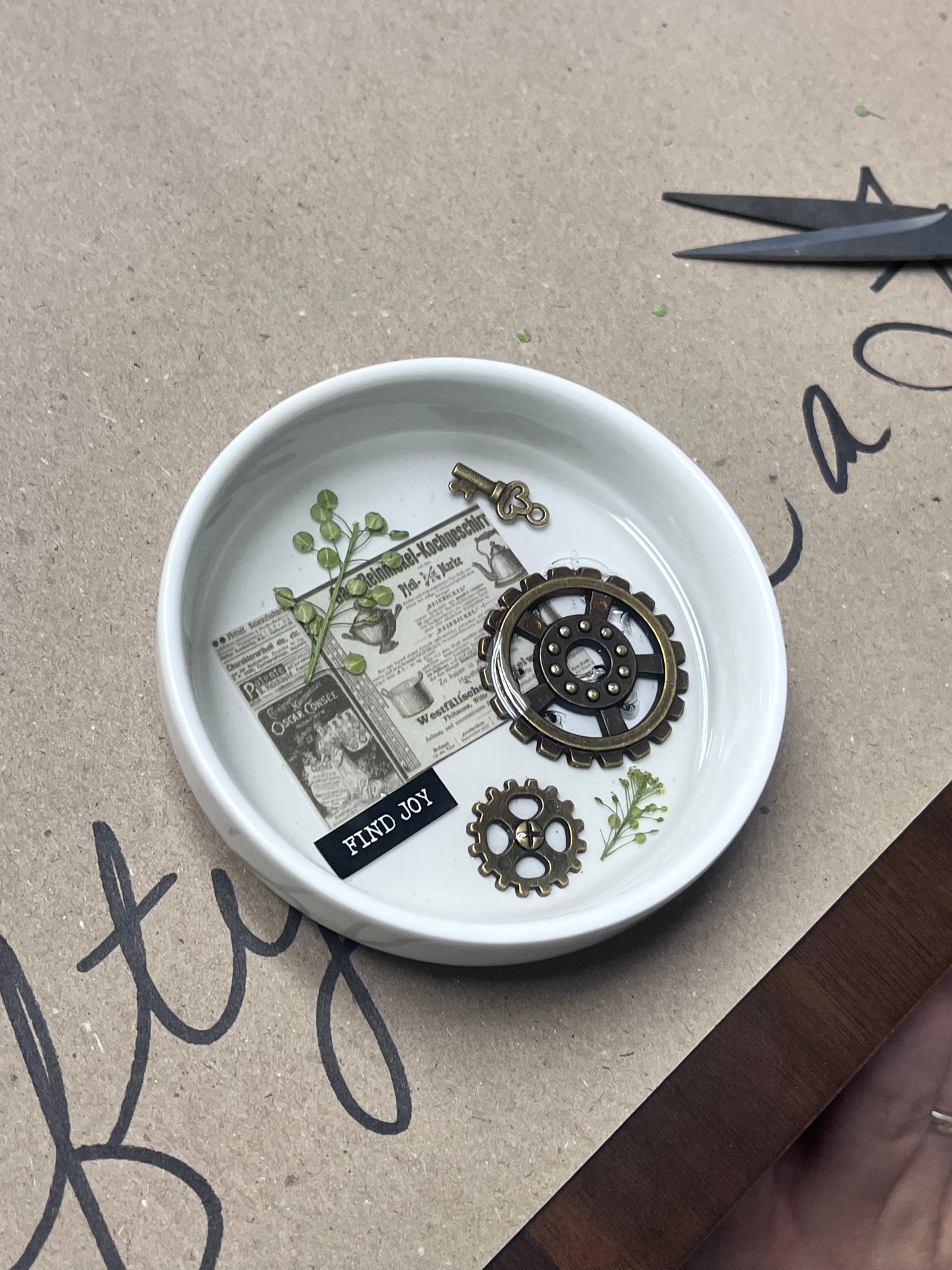 UV Resin Trinket Dish - Friday, October 24th  7pm